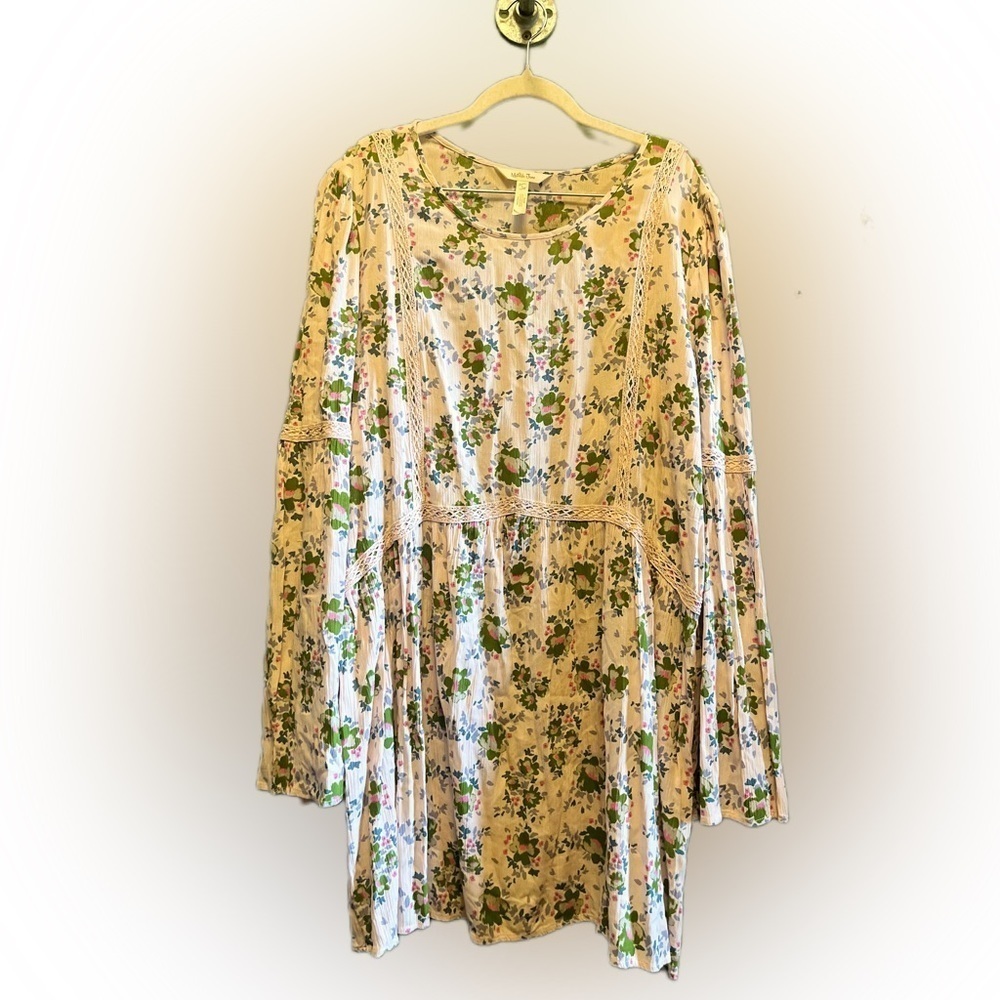 Matilda Jane tunic size Large floral long with crochet detail